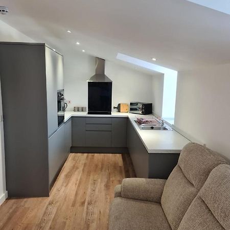 2 Bedroom Central Apartment Leek Ngoại thất bức ảnh