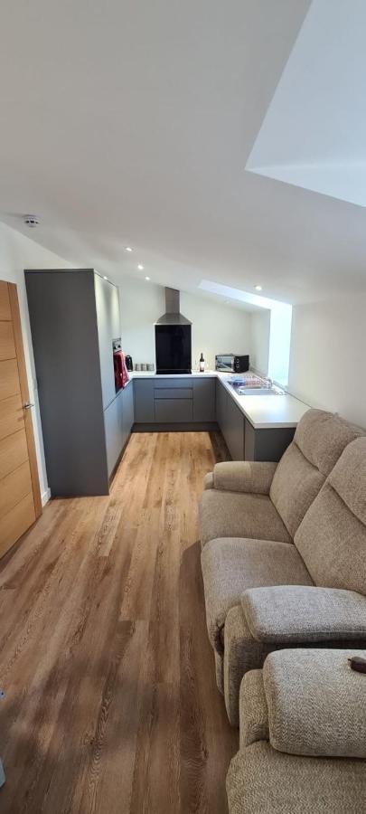 2 Bedroom Central Apartment Leek Ngoại thất bức ảnh
