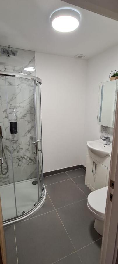 2 Bedroom Central Apartment Leek Ngoại thất bức ảnh