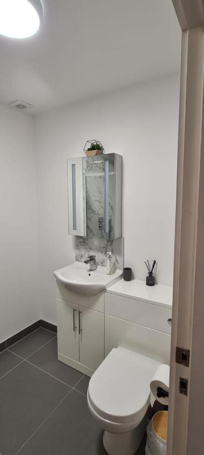 2 Bedroom Central Apartment Leek Ngoại thất bức ảnh